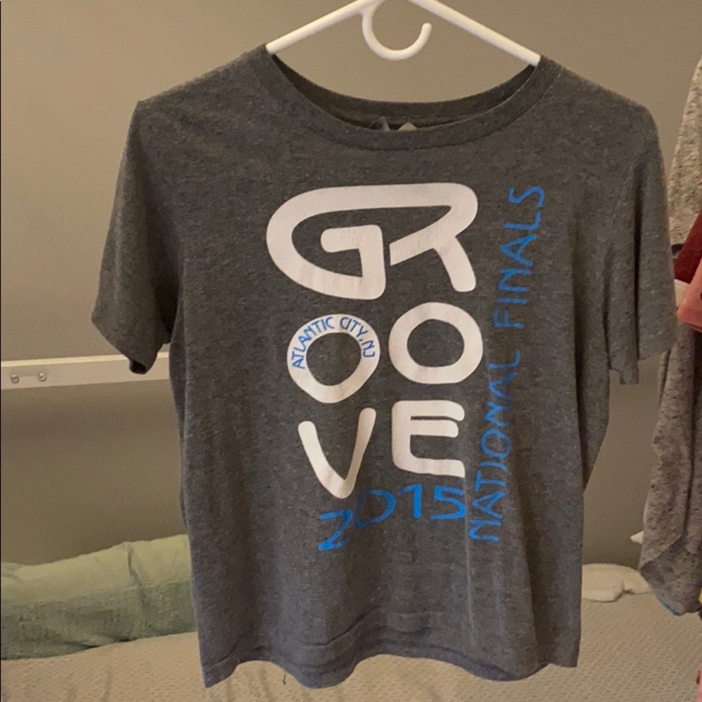 grey 2015 GROOVE national finals tee shirt